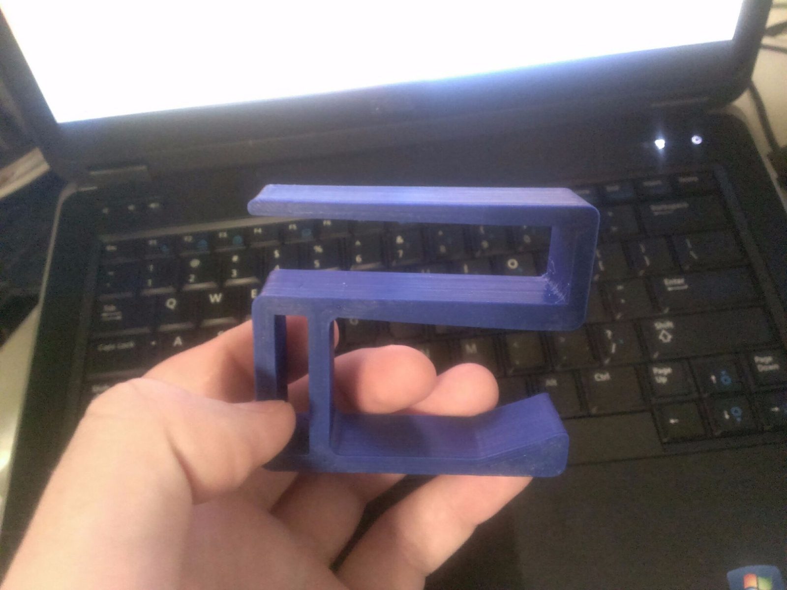 Modified_Headphone_Hanger